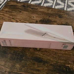 Foxybae Blush Wide Plate Flat Iron